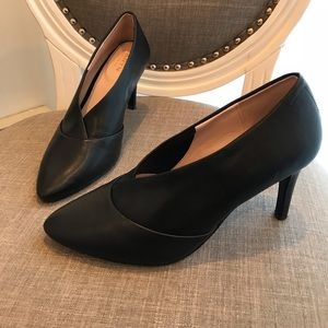 Taryn black pumps 6.5